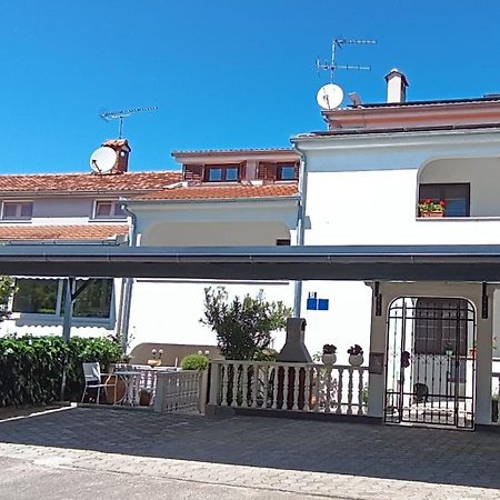 Apartments Stojakovic Пореч Екстер'єр фото