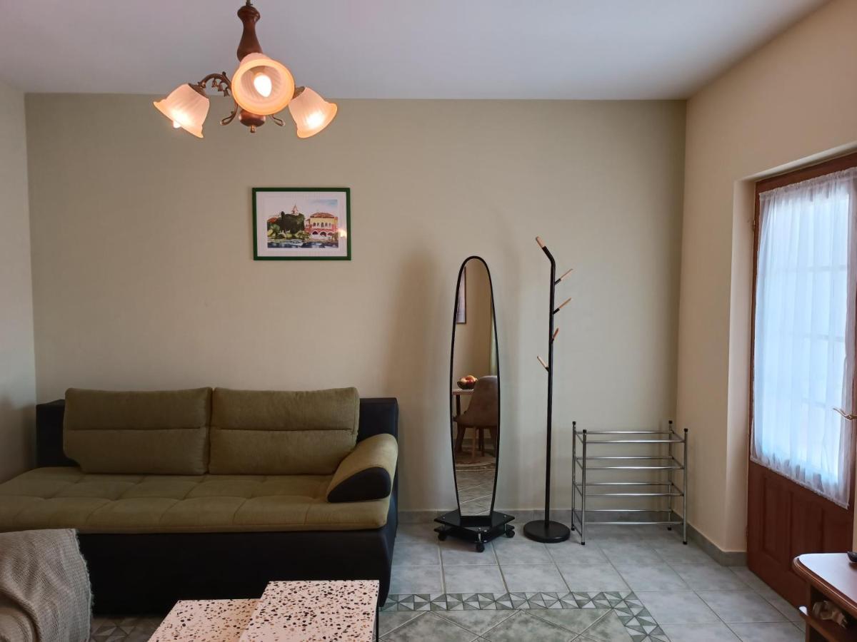 Apartments Stojakovic Пореч Екстер'єр фото