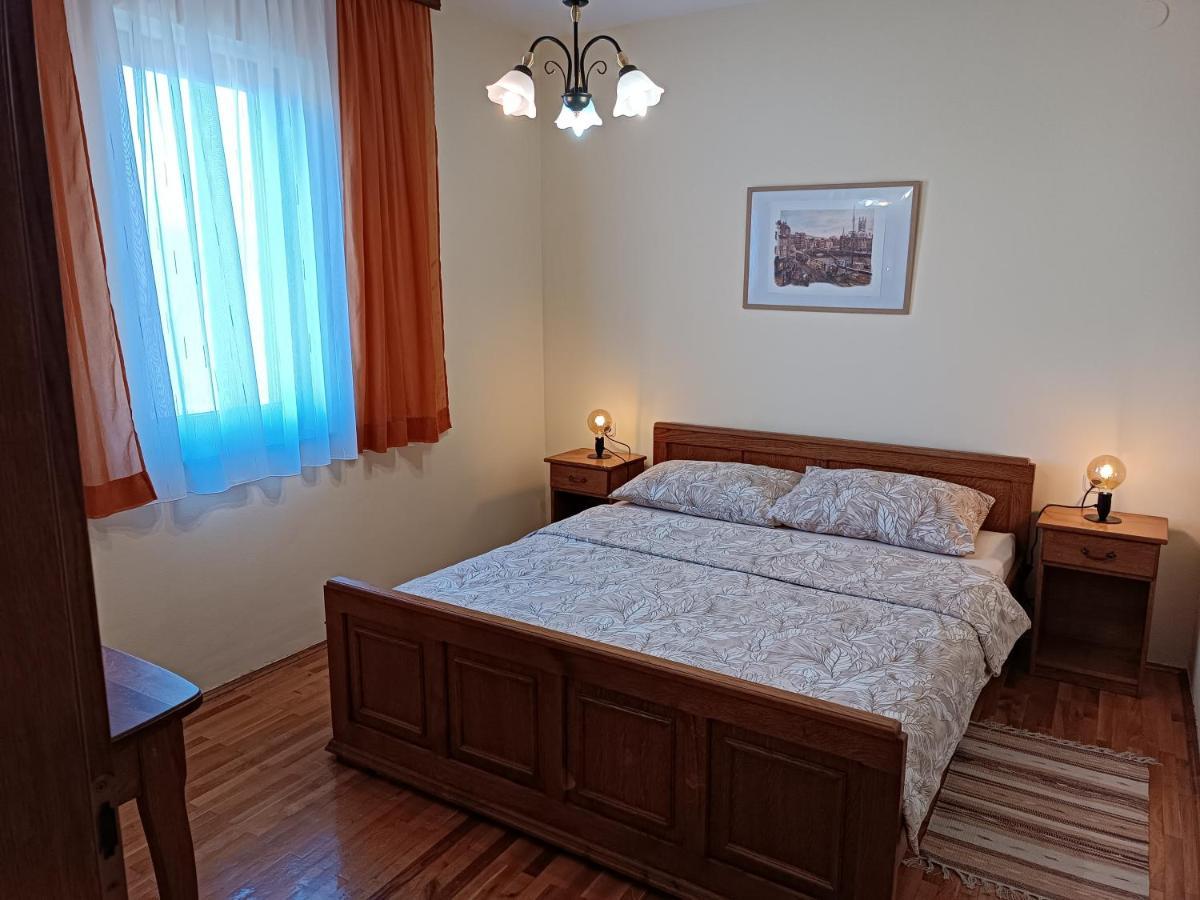 Apartments Stojakovic Пореч Екстер'єр фото