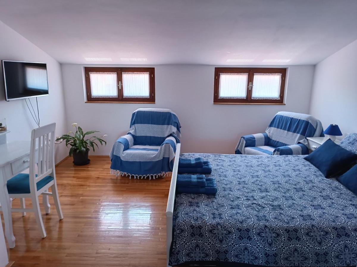 Apartments Stojakovic Пореч Екстер'єр фото